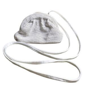 Vintage 1950s-1960s white metal mesh shoulder evening bag